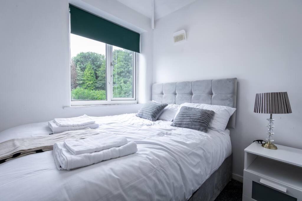 Windsor House 3 Bedrooms Sleeps 8 Manchester Exterior photo